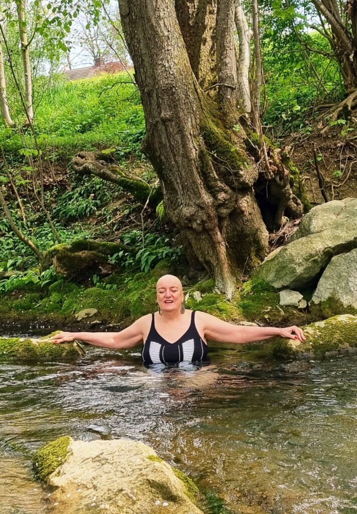 Ein Bad im Bach